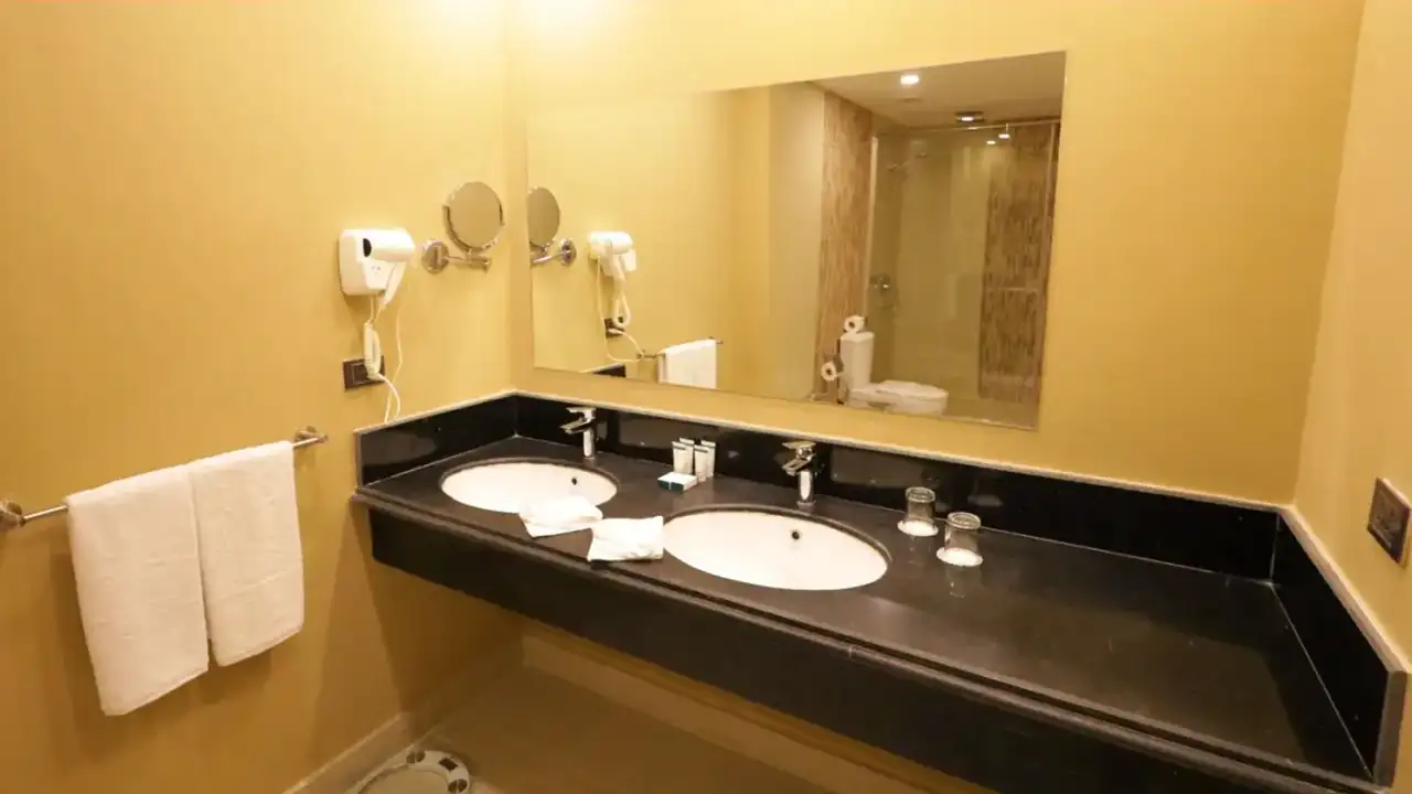 الفندق جرافيتي & أكوا بارك للعائلات والأزواج فقط - سهل حشيش